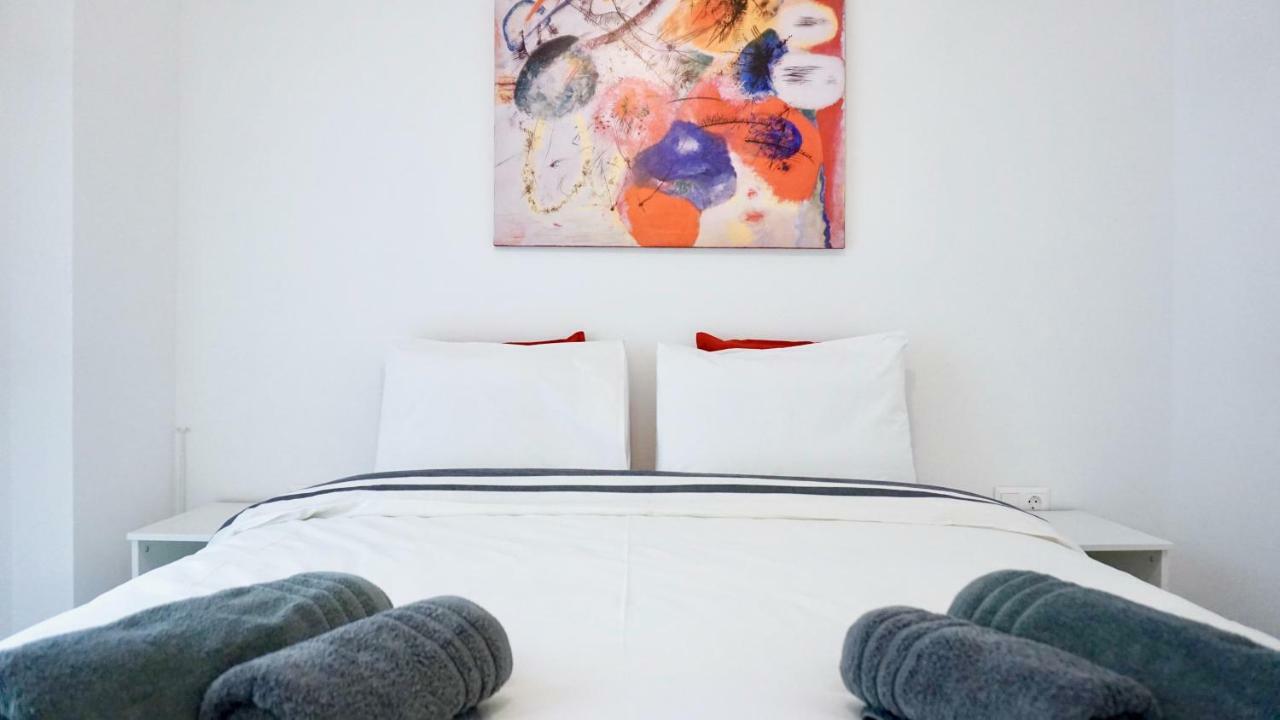 Urban Design Apt In Атина Екстериор снимка