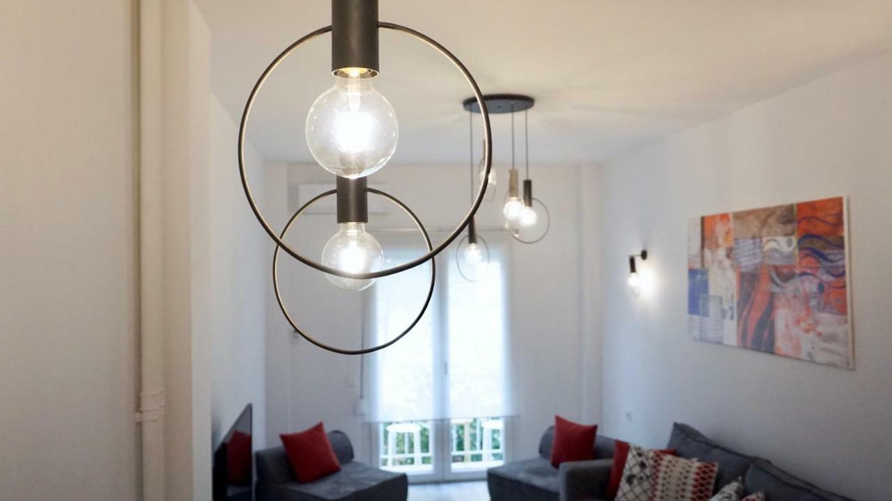 Urban Design Apt In Атина Екстериор снимка