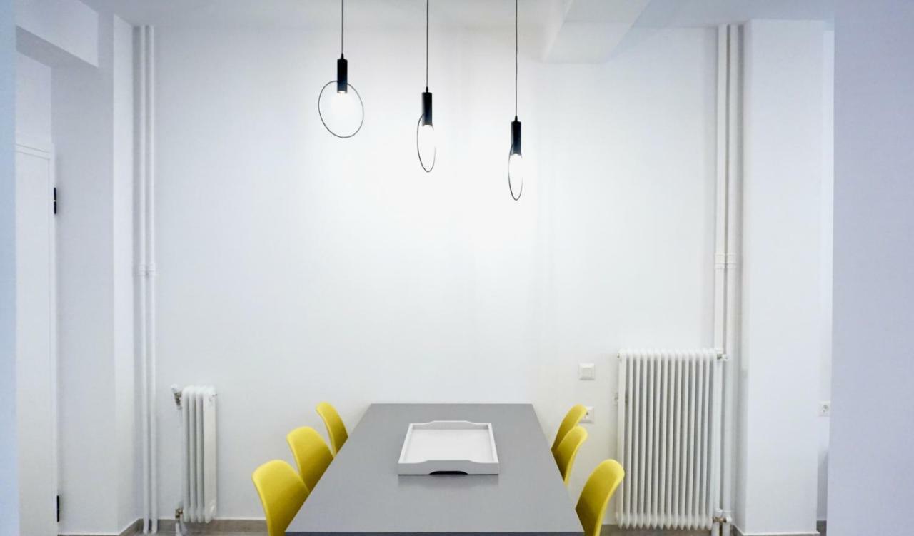 Urban Design Apt In Атина Екстериор снимка