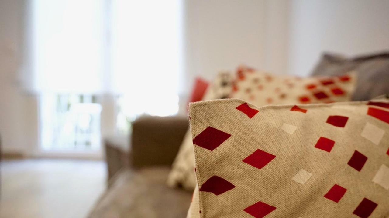Urban Design Apt In Атина Екстериор снимка